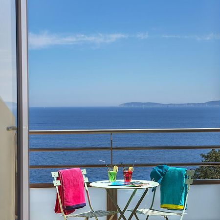 Hotel-Club Du Domaine D'Aiguebelle, Ussim Vacances Льо Лаванду Екстериор снимка